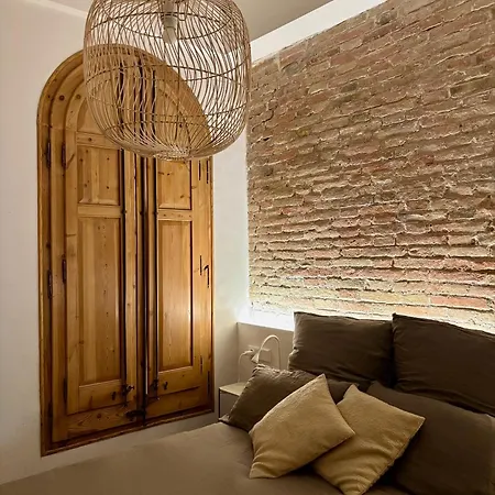 Cozy In A Historic House Near The Sea Pansiyon