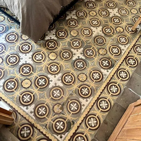 Cozy In A Historic House Near The Sea